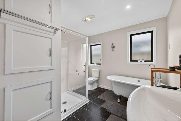 17 Pinewood Avenue North New Brighton_13