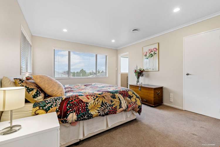 5a Bradbury Road Botany Downs_9