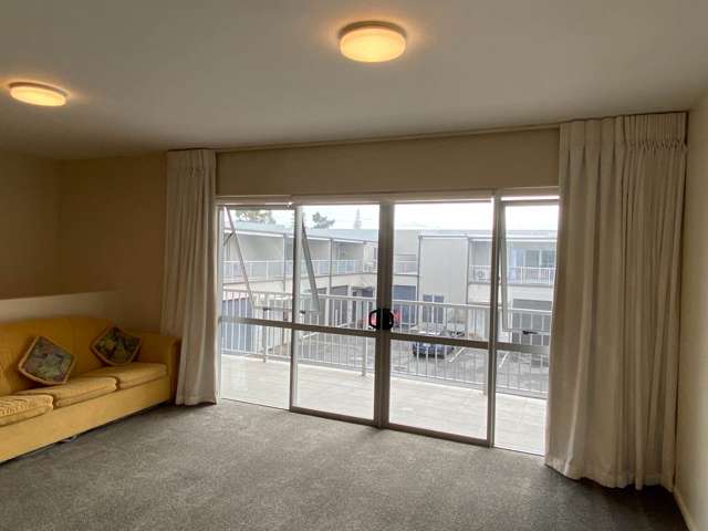 7/17 Ben Lomond Crescent Pakuranga Heights_1
