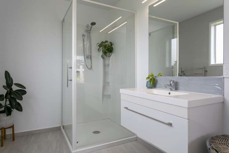 6 Kahikatea Drive Kinloch_21