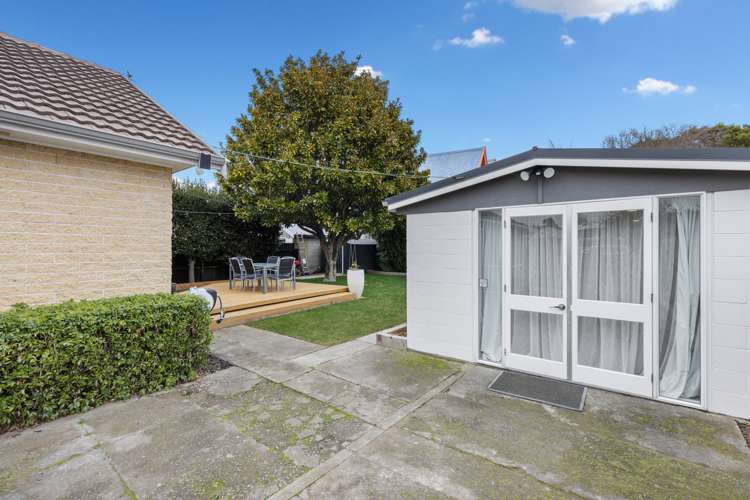 5 Bassett Street Burwood_13