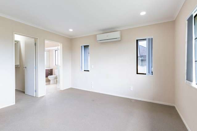 9 Multose Drive Flat Bush_4