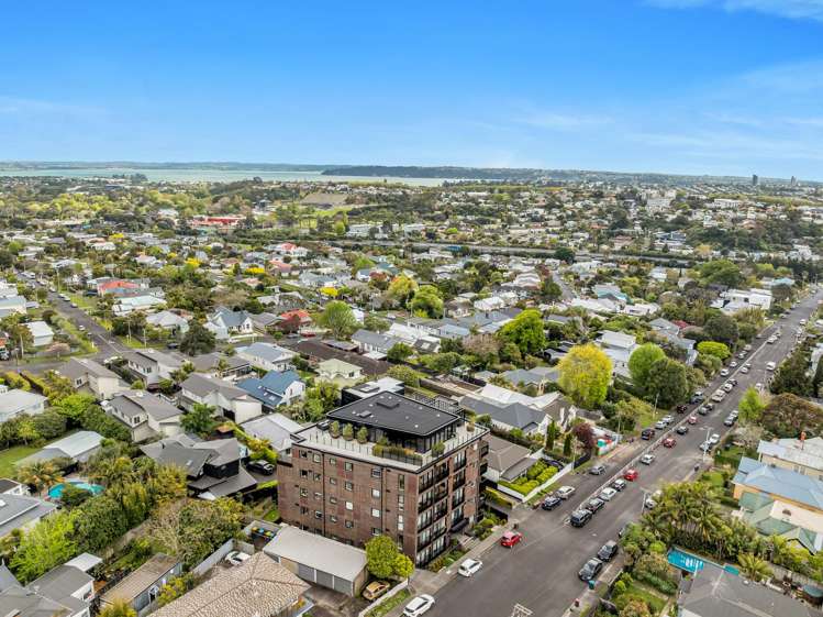 305/2 Finch Street Morningside_30