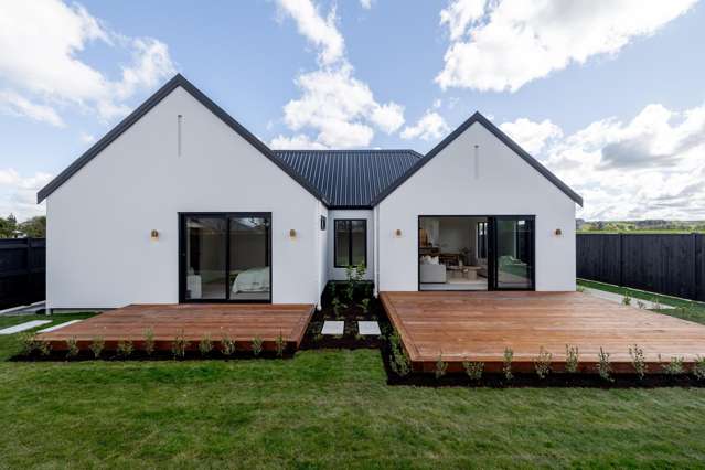 Brand new - no need to build!