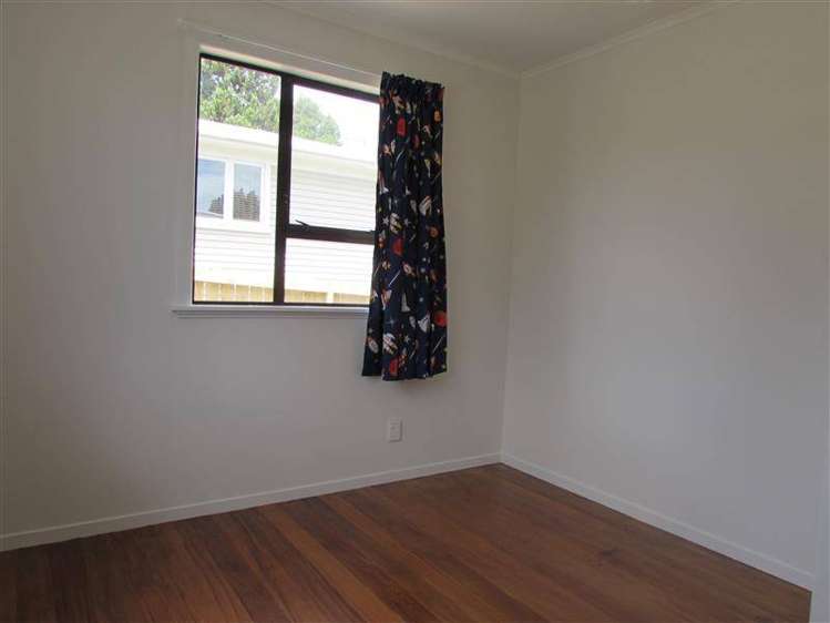 17 Blease Street New Lynn_10