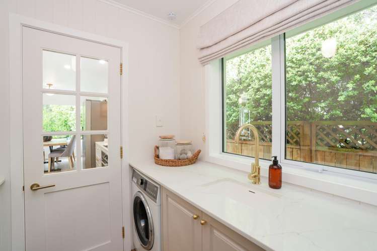 26 Black Road Otatara_23