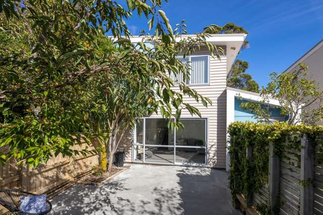 Standalone townhouse in the heart of Ngaio