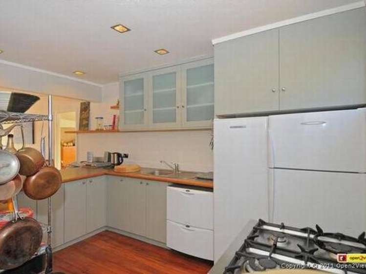 2/37 The Esplanade Raumati South_6