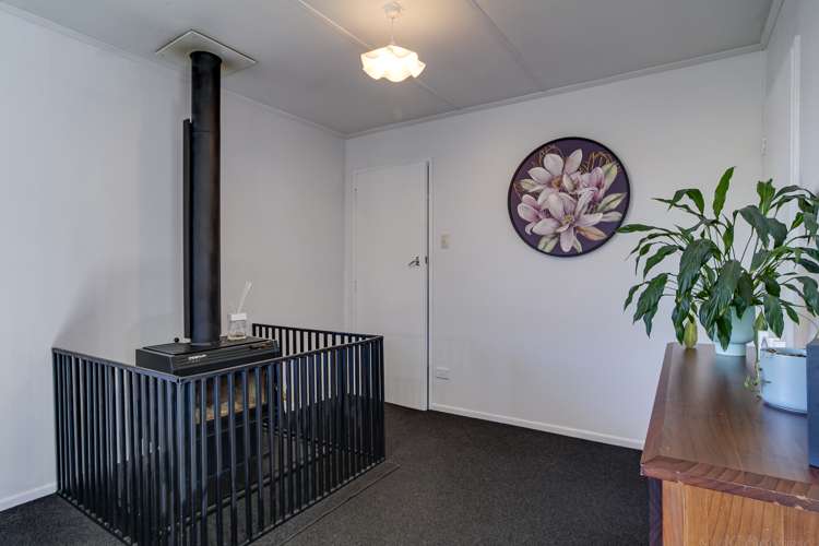 16 Clyde Carr Crescent Waimataitai_12