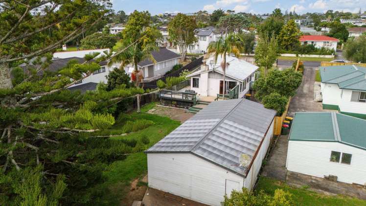 97 Riverpark Crescent Henderson_15