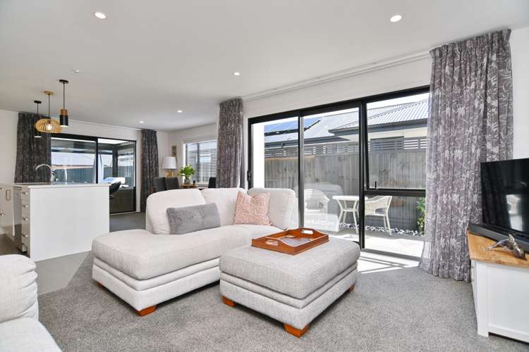 16 McQuillan Avenue Woodend_9