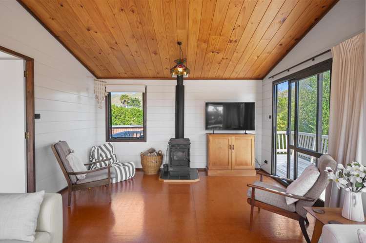 29 Harper Road Waimarama_15