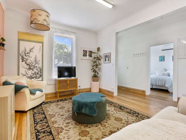 905 Willowpark Road North Mayfair_2