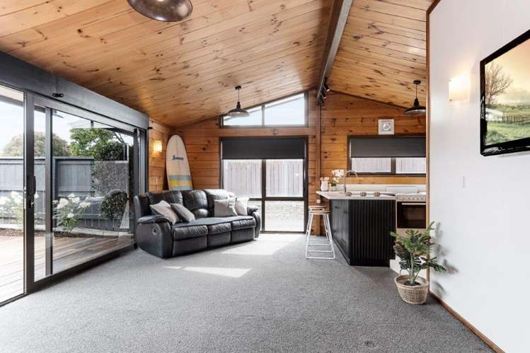 32 Golf Road 11229_15