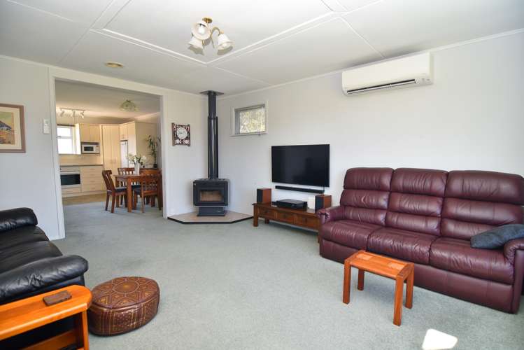 127 Lincoln Road Carterton_4