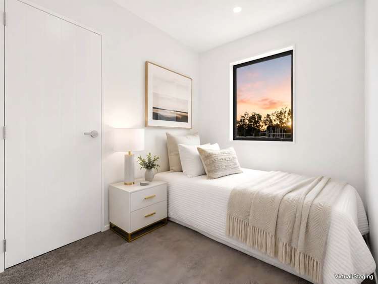 17 Greenbrier Street Westgate_12