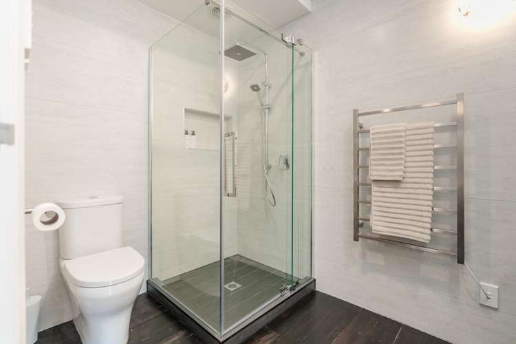 64 Friend Street Karori_13