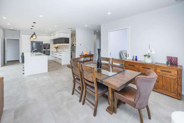 17 Riverside Way_5