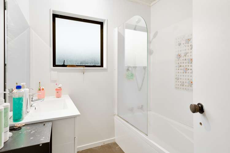 50 Odlin Crescent Nawton_7