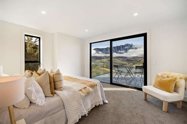 6 Florence Close Queenstown Hill_16