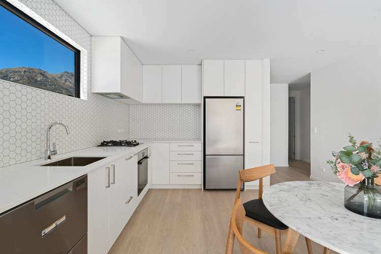 2 Lauder Street Dalefield/Wakatipu Basin_6
