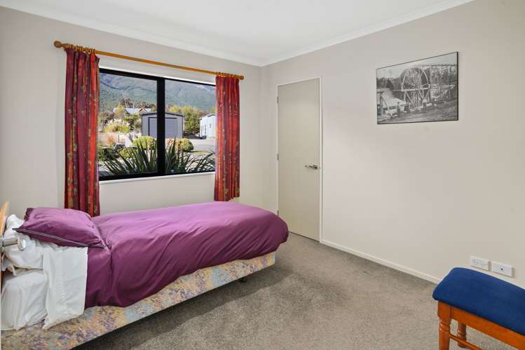 11 Toutouwai Place St Arnaud_15