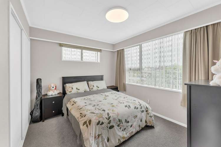 150 Pages Road Marchwiel_14