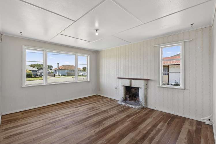 89 Cracroft Street Waitara_1