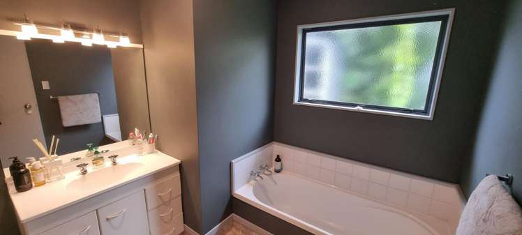 53B Jonathon Street Brookfield_8