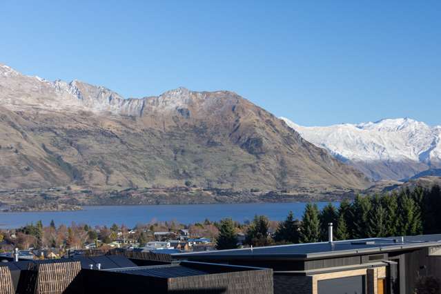 Uninterrupted Lake Views on Akitu