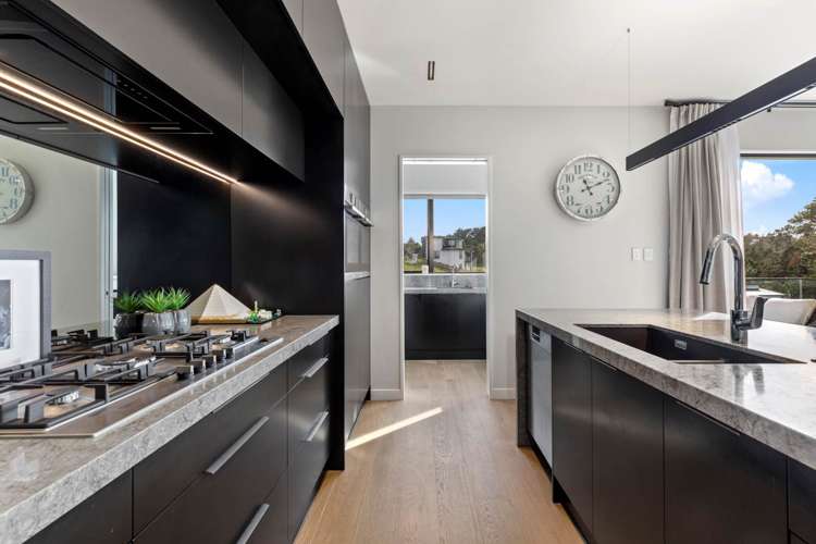 6 Richard Hill Close Fairview Heights_24