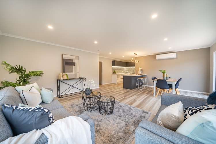 61 Dover Road Wainuiomata_13