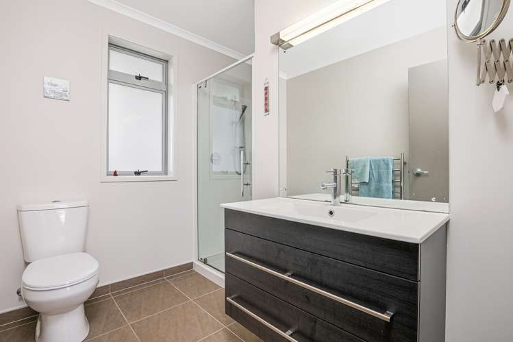 29 Beachwood Drive Hatfields Beach_15