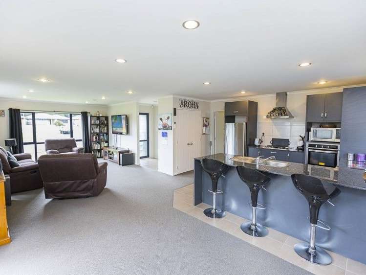 20 Aragon Grove Kingsley Heights_14