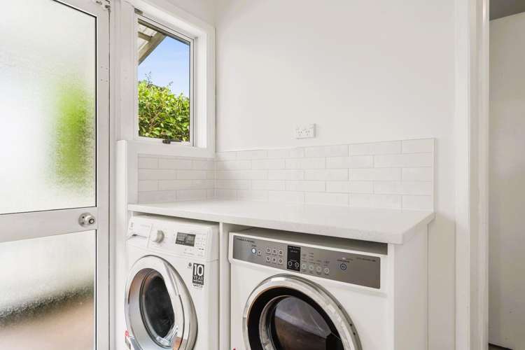 38 Churchill Avenue Richmond_16