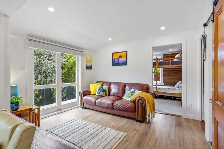 619 Huia Road Parau_7