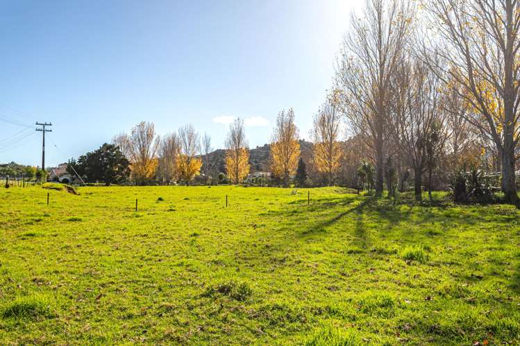315 & 315A Woollams Avenue_2
