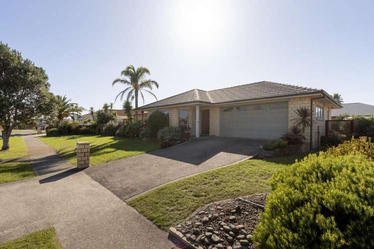 14 Ohuirehe Road Coastlands_1