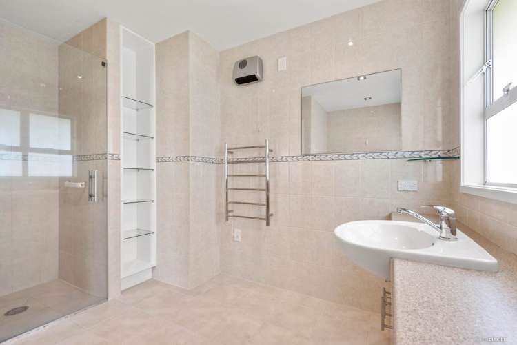 26/10 Gerard Way Saint Johns_11