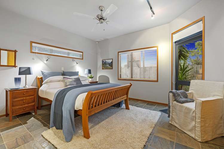 233 Omaha Drive Omaha_16