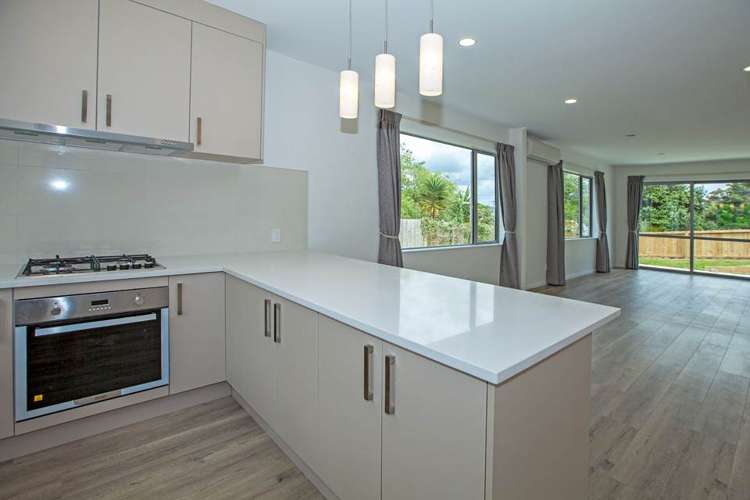 15 Sunshine Boulevard_0