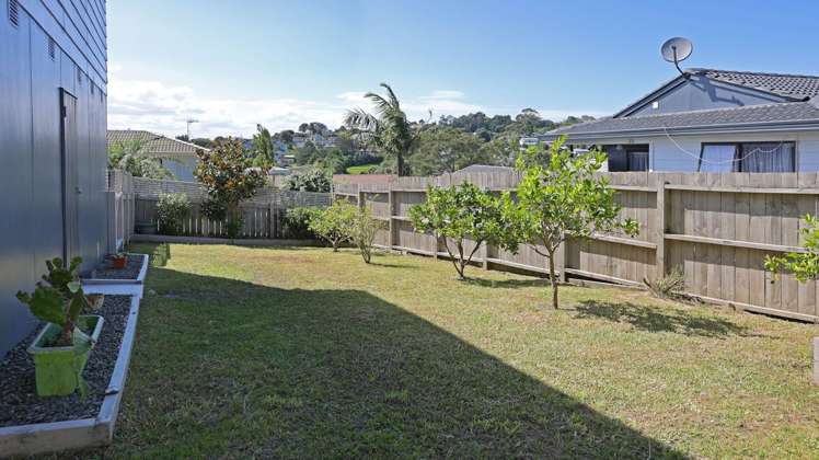 216 Solar Road Glen Eden_11