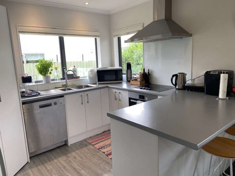 8a Ropata Avenue Point England_5