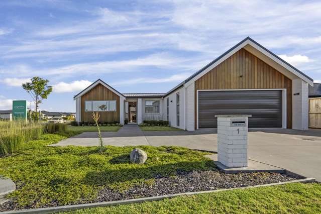 Coastal living, move in ready