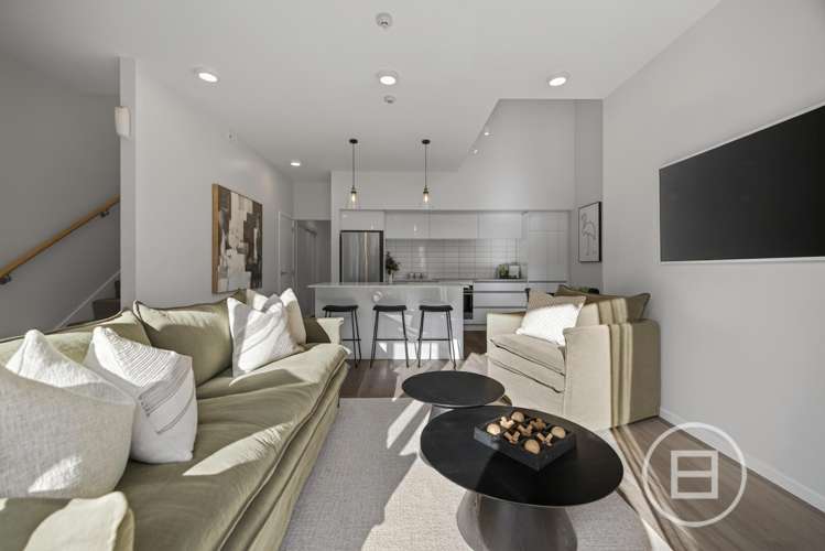 2/30 Bullendale Drive_1