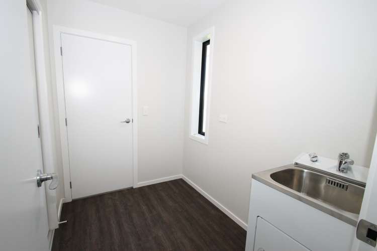 10 Dundee Road Mosgiel_13