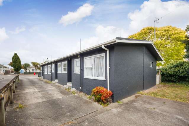 1-3/11 Pascal Street Palmerston North Central_3