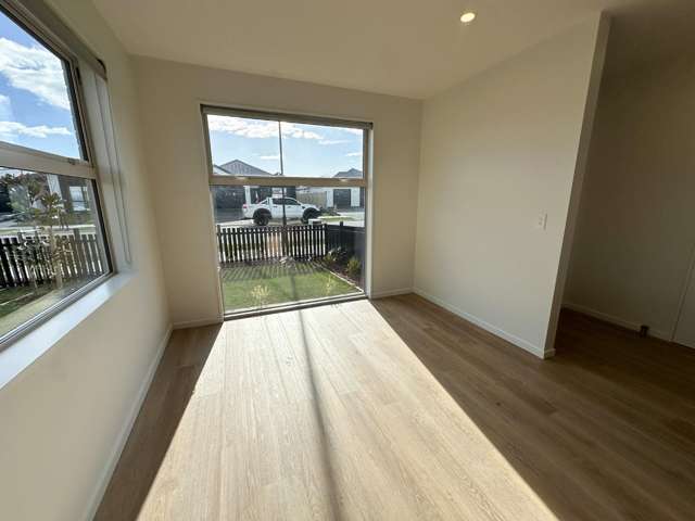 7 Harlequin Drive 11103_3