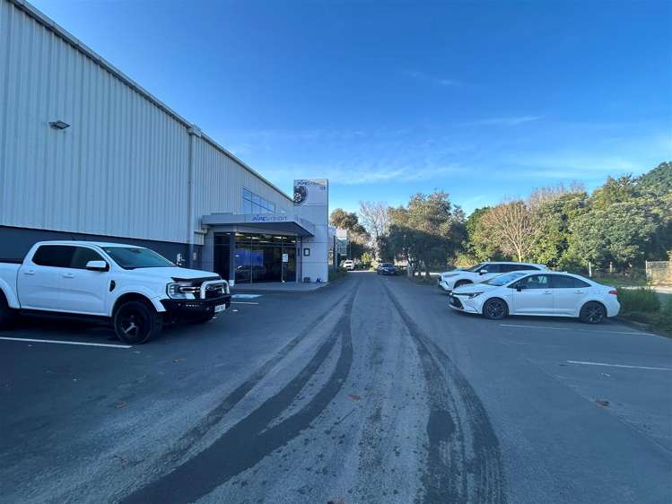 128 Hugo Johnston Drive Penrose_1