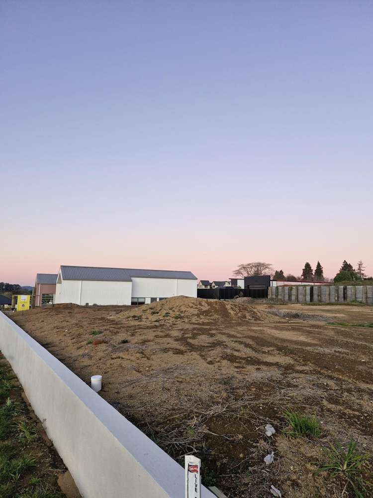 2/330 Page Crescent_0